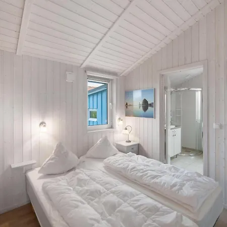 Holiday home Friedrichskoog-deichblick 4 *