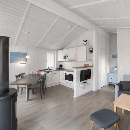 Holiday home Friedrichskoog-deichblick 4 *